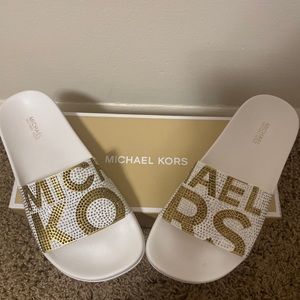 Women’s~Size 6~Rhinestone Michael Kor sliders~
